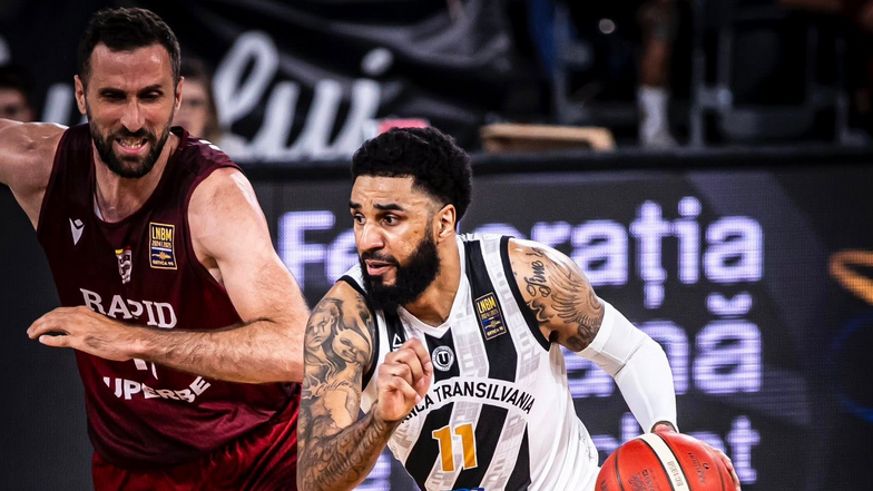 VIDEO | UBT Cluj, CSM Oradea şi CS Vâlcea s-au calificat în semifinalele Ligii Naţionale de Baschet