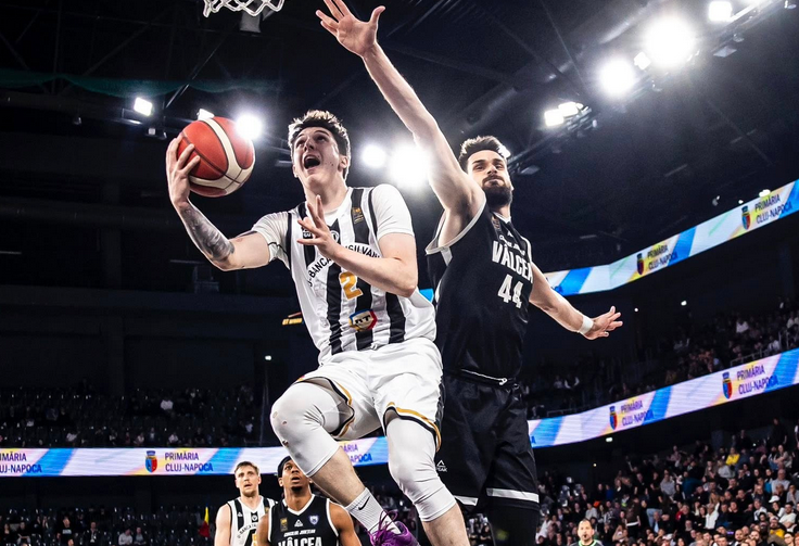 VIDEO | CS Vâlcea - UBT Cluj 77-81. Campioana este prima finalistă a Ligii Naţionale