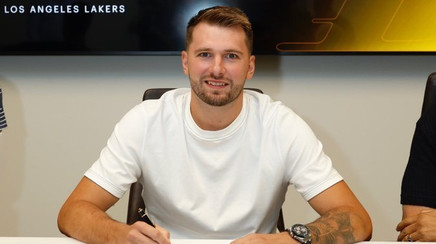 Luka Doncic şi-a prelungit contractul cu Los Angeles Lakers pe trei sezoane