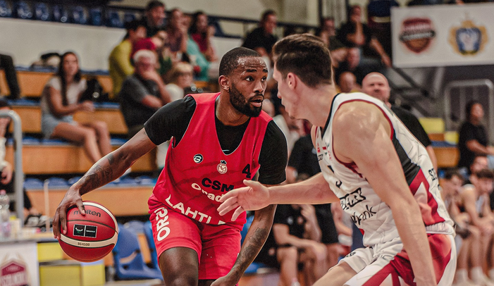 Vicecampioana CSM Oradea, învinsă în deplasare de campioana Ungariei, într-un meci amical