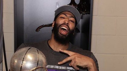 După doar un an, Anthony Davis a fost transferat de la Dallas Mavericks la Washington Wizards