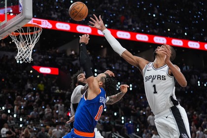 New York Knicks a învins San Antonio Spurs, scor 105-104 şi conduce cu 2-0 în finala NBA
