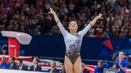 Greul a trecut pentru Larisa Iordache. Gimnasta revine în competiţii