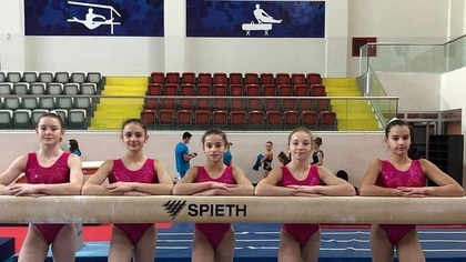 România, trei medalii, din care două de aur, la junioare, în cadrul Campionatelor Europene de Gimnastică
