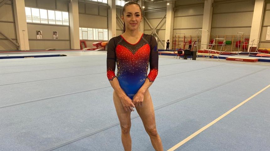 //i0.1616.ro/media/581/3142/38218/20134392/1/larisa-iordache-2.jpg