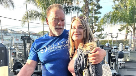 Nadia Comăneci s-a întâlnit la sală, la Los Angeles, cu Arnold Schwarzenegger. Românca a fost prezentă şi la gala Grammy