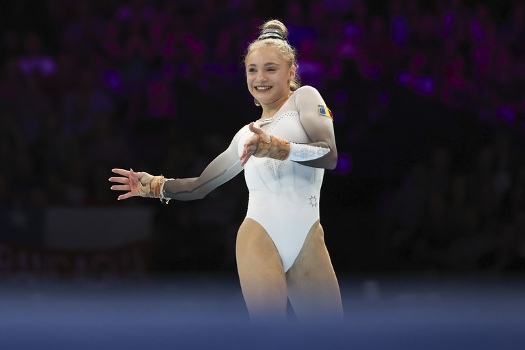 Sabrina Voinea, medalie europeană de argint, în finala la bârnă