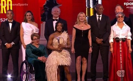 Nadia Comăneci, extrem de emoţionată la gala Laureus. ”Nu am simţit că tremur aşa de tare nici când a trebuit să evoluez la paralele”