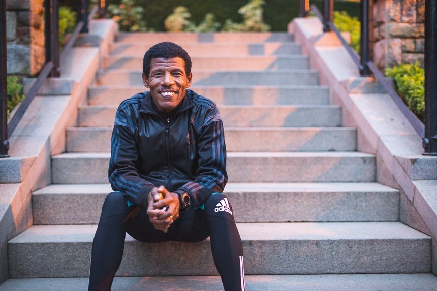 Legendarul atlet Haile Gebrselassie spune că se înrolează în armată pentru a lupta împotriva rebelilor