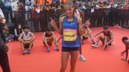 Etiopiana Yalemzerf Yehualaw a bătut record mondial în proba de 10 kilometri
