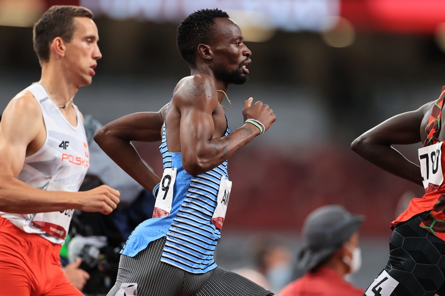 Atletul Nijel Amos, suspendat pentru dopaj, va vinde pentru familia sa medalia de argint de la JO din 2012