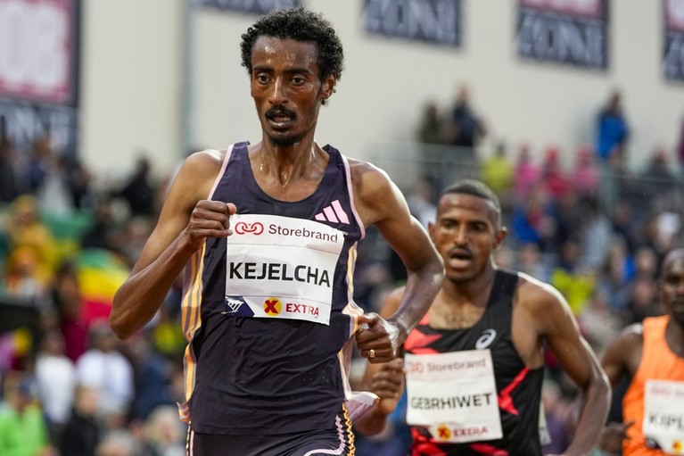 Etiopianul Yomif Kejelcha a stabilit un record mondial la semimaraton