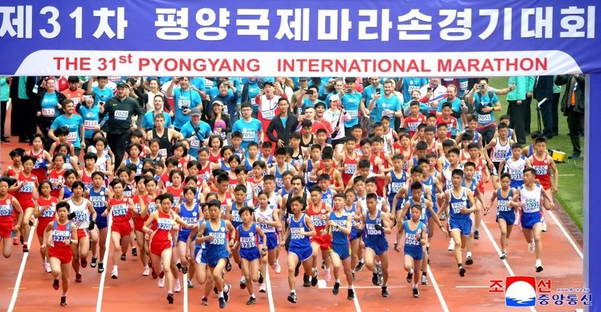 Coreea de Nord a organizat primul maraton la Phenian din ultimii şase ani. La cursă au participat şi sportivi din România