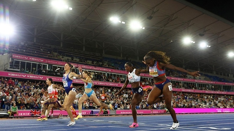 Bărbat arestat pentru suspiciune de fraudă după o operaţiune de securitate la Campionatele Europene de Atletism