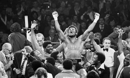 Fostul boxer Leon Spinks, învingător într-un meci cu Muhammad Ali, a murit la 67 de ani 