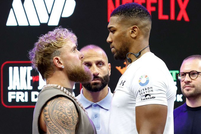 Anthony Joshua l-a învins prin KO pe youtuber-ul Jake Paul, într-un meci la Miami