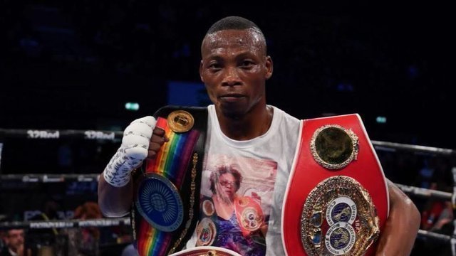 Zolani Tete, dublu campion mondial, a fost împuşcat mortal în faţa casei sale din Africa de Sud