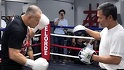 Fost boxer amator, preşedintele Poloniei s-a antrenat în ring cu marele campion Manny Pacquiao, în timpul vizitei în Filipine