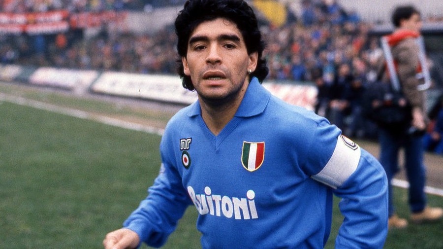 Procurorii vor percheziţiona locuinţa şi cabinetul psihiatrului care l-a tratat pe Maradona. Reacţia avocatului medicului