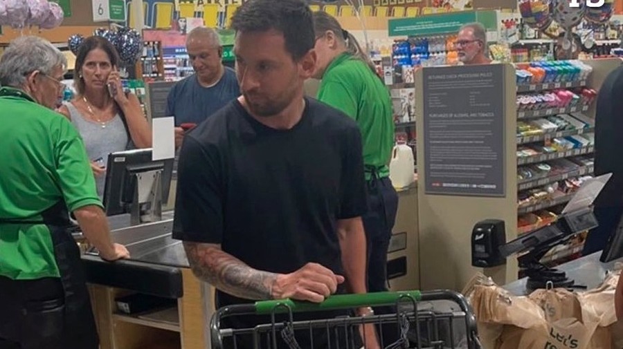 Messi, surprins într-un supermarket din Florida. Imaginile cu argentinianul au devenit virale