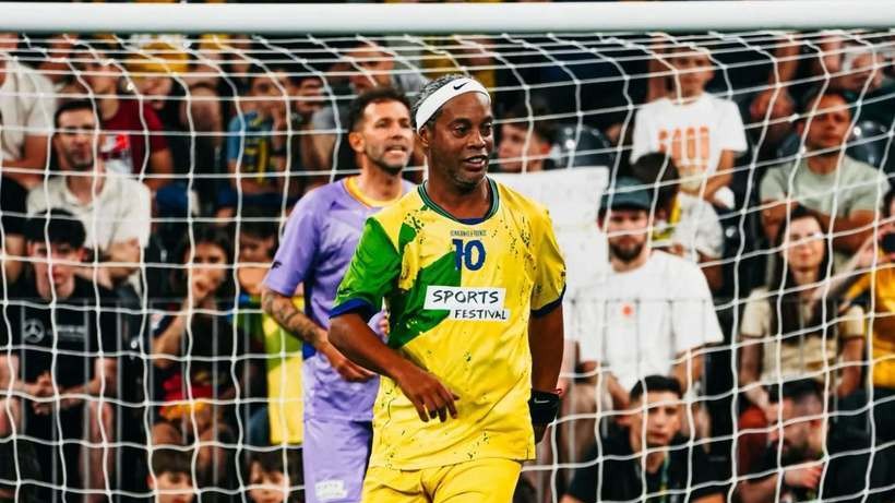 Ronaldinho s-a îndrăgostit de România! Mesajul postat de „Vrăjitor” după ce a fost prezent la Sports Festival: „Mulţumesc, România, pentru primire şi afecţiune”