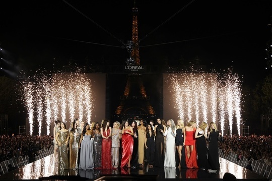 //i0.1616.ro/media/581/3142/38223/22793702/2/l-oreal-paris-le-defile-2026.jpg
