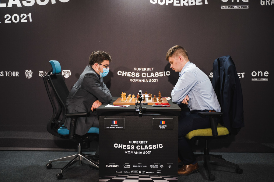 Primul şoc şi prima victorie românească:  Runda a III-a din Superbet Chess Classic Romania 2021 e LIVE pe Look Sport, de la 15:00