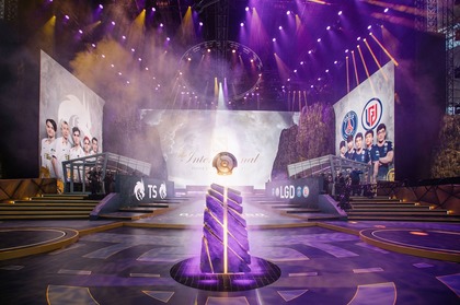 VIDEO | S-a terminat mondialul de Dota2 care a ţinut Arena Naţională închisă. Imagini spectaculoase! PSG a fost în finală 