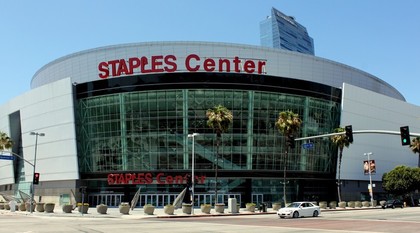 Celebra arenă de sport din Los Angeles, Staples Center, îşi schimbă numele pentru o sumă record