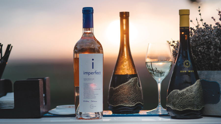 ”Acasă la vin” by Unvinpezi.ro revine cu o experienţă premium la Crama Rasova