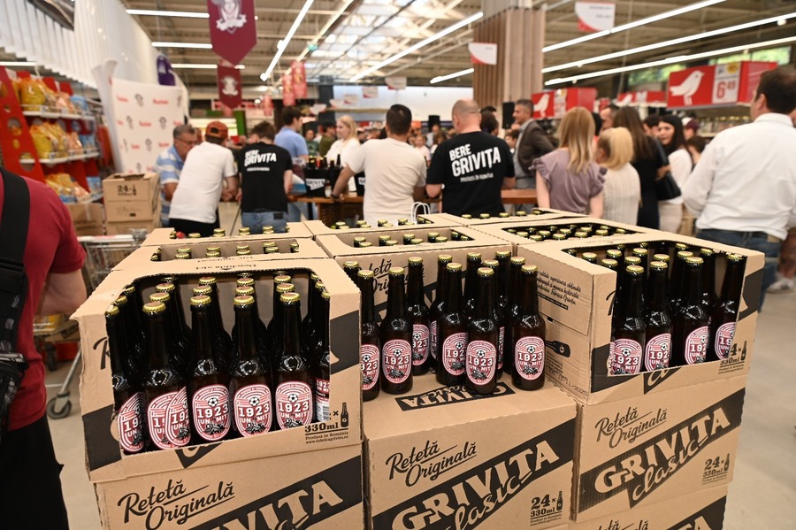 Noua bere a FC Rapid, disponibilă în premieră în reţeaua Auchan