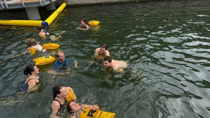 Parizienii au putut face prima baie în Sena după mai bine de un secol