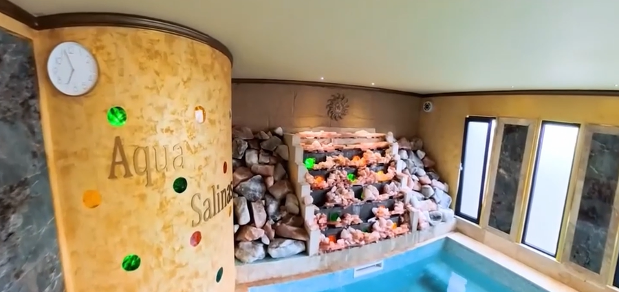 Experienţe complete de ziua îndrăgostiţilor: masaje şi băi în vin şi lapte