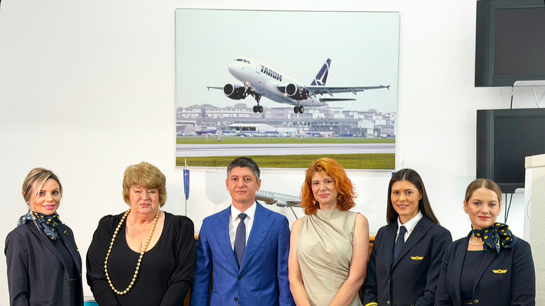 A doua aeronavă Boeing 737 MAX din flota TAROM va purta numele lui Ivan Patzaichin, după ce prima a fost denumită după Mircea Lucescu