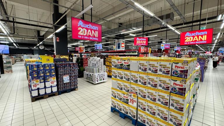 20 de ani de Auchan în România: o aniversare cu mii de oferte, beneficii pentru clienţi şi proiecte de solidaritate 