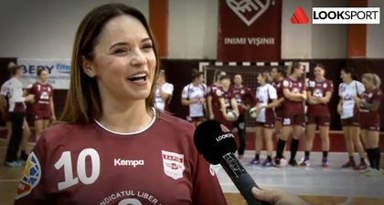 SPECIAL | Andreea Marin, într-o ipostază unicat. "Zâna Surprizelor" a făcut spectacol pe terenul de handbal: "Mi-au dat lacrimile când am intrat în sală"
