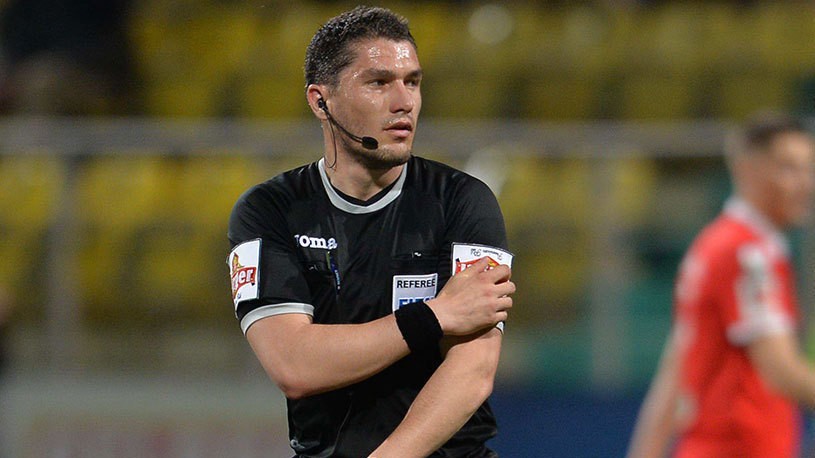 Istvan Kovacs arbitrează meciul dintre Viitorul şi FCSB. Partida se joacă marţi, de la 20:00, live la Look Sport+
