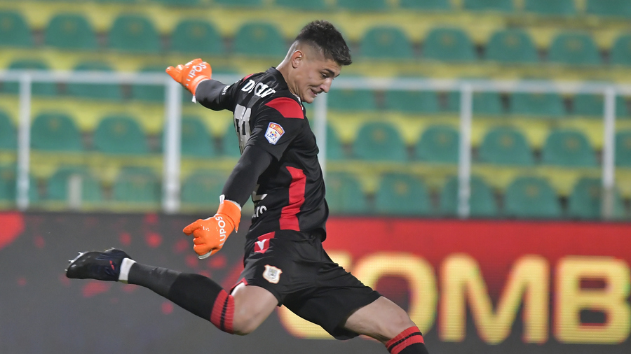 Răzvan Ducan, un portar apreciat pe care FCSB poate miza din vară. Mihai Stoica: ”Apără la Mioveni, nu pentru că e U21, ci pentru că e peste ceilalţi”
