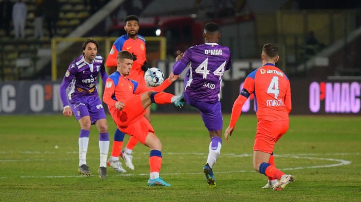 VIDEO ǀ Succes dramatic pentru FCSB! Dumiter a marcat în minutul 90+4 şi a adus victoria cu FC Argeş, scor 3-2 