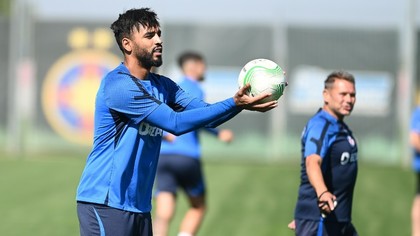 Omrani, în urmă cu pregătirea fizică. Ce spun oficialii FCSB despre situaţia lui: ”Sunt probleme”