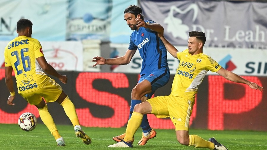 VIDEO | Petrolul - FCSB 0-2. Dawa şi Coman aduc victoria pentru echipa lui Dică 