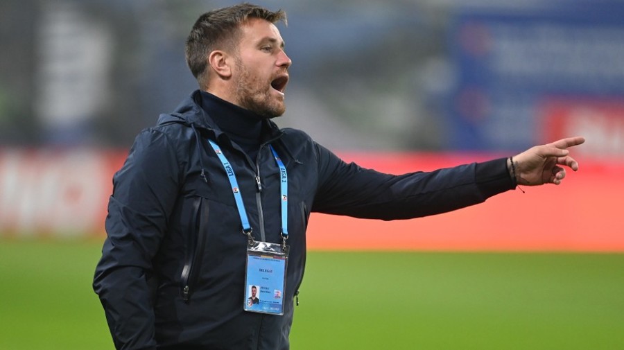 EXCLUSIV VIDEO  | Mesaj în direct pentru Mihai Pintilii: "Parcurge, băiatule, nişte etape. Du-te şi antrenează la U17 şi U19!"