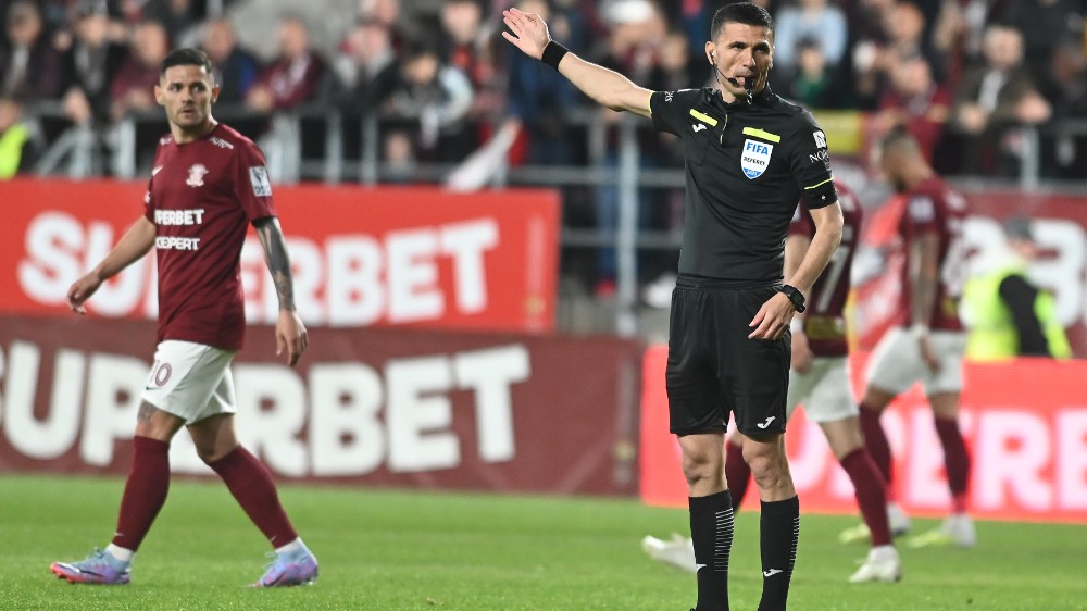 Brigada de arbitri care conduce ”U” Cluj - FC Hermannstadt