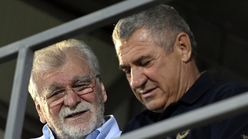 //i0.1616.ro/media/581/3142/38227/21274542/1/victor-becali.jpg