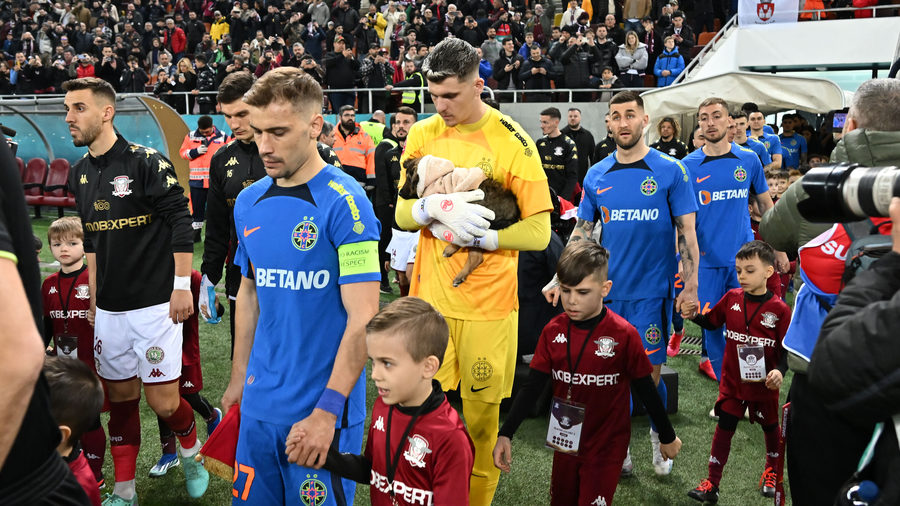Un titular de la FCSB i-a ironizat pe rapidişti