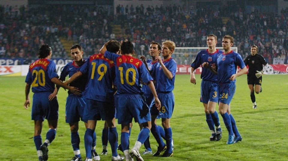 //i0.1616.ro/media/581/3142/38227/21812647/1/steaua-bucuresti-valerenga-fc-cupa-uefa-29-09-2005.jpg