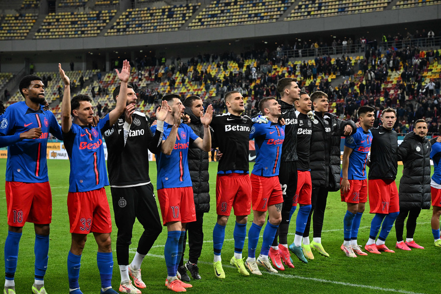FCSB vrea să renunţe la doi jucători cu salarii mari