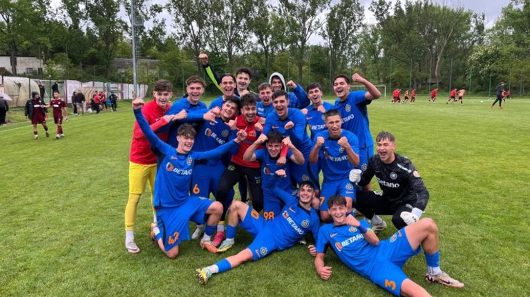FCSB, campioana României şi la tineret! Sub privirile lui MM Stoica, Darius Olaru şi Adrian Şut, tinerii jucători au cucerit titlul după un meci de foc cu CFR Cluj