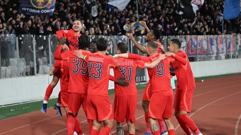 Era ca şi plecat de la FCSB, dar Gigi Becali s-a răzgândit şi îl păstrează! „Am încredere în el, dar nu o să mai joace în viaţa vieţilor lui în Europa!”