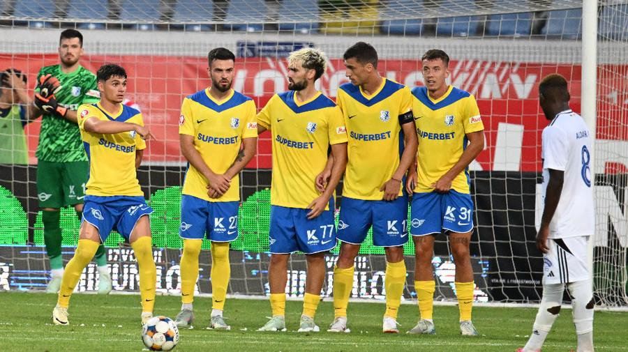 ”Au existat mai multe discuţii”. FCSB mai ţinteşte un jucător de la Farul